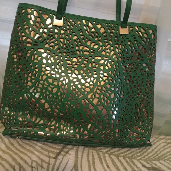 Ivanka Trump Hand Bag - Picture 2 of 6